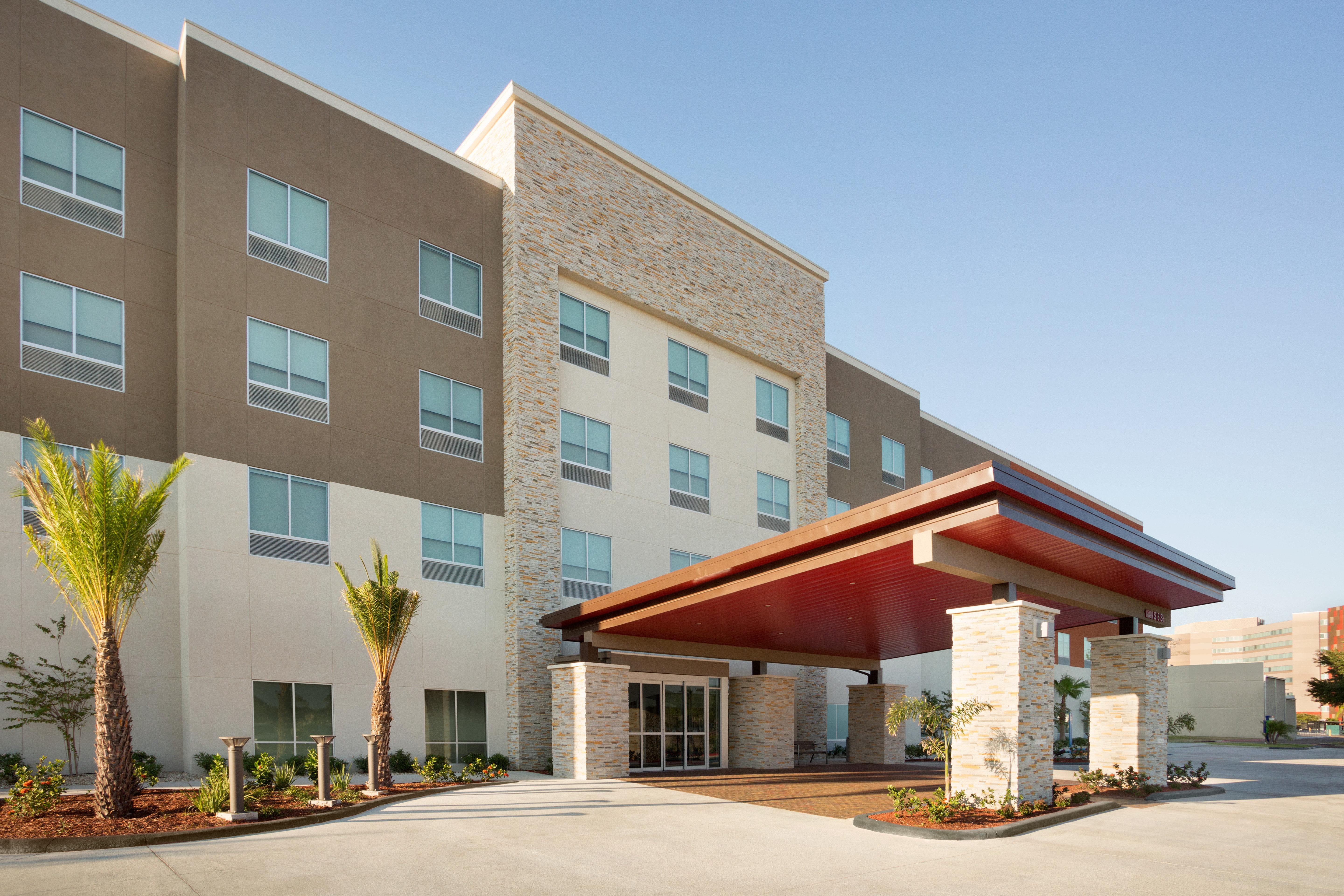 Holiday Inn Express & Suites - Mcallen - Medical Center Area By Ihg Exterior photo